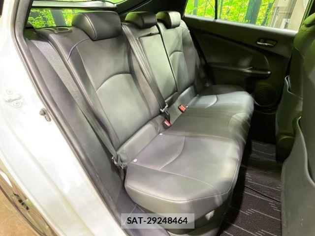 Toyota PRIUS 2021-02 7456867-8