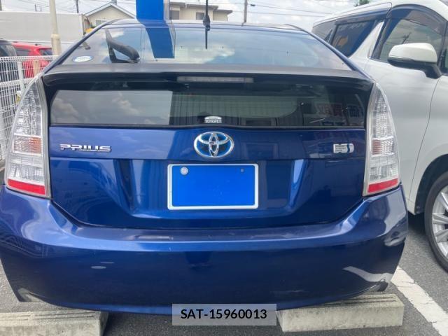 Toyota PRIUS 2011-07 7456980-6