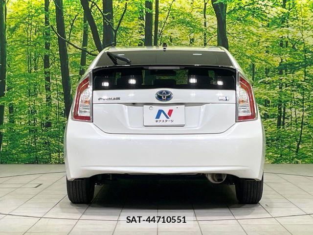 Toyota PRIUS 2012-01 7456929-14