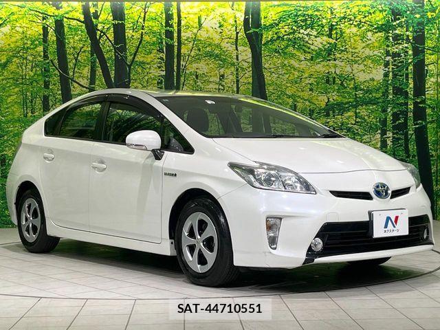 Toyota PRIUS 2012-01 7456929-15