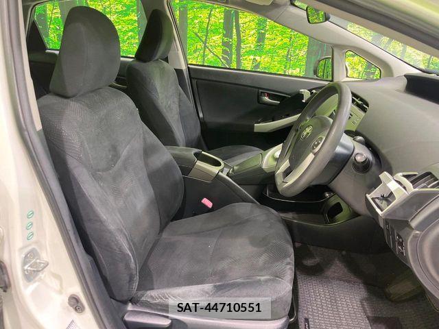 Toyota PRIUS 2012-01 7456929-7