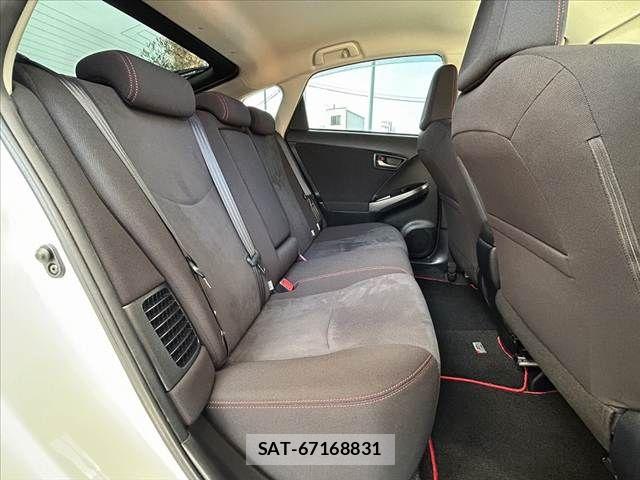 Toyota PRIUS 2014-03 7456919-18