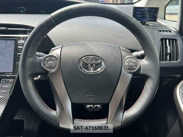 Toyota PRIUS 2014-03 7456919-26