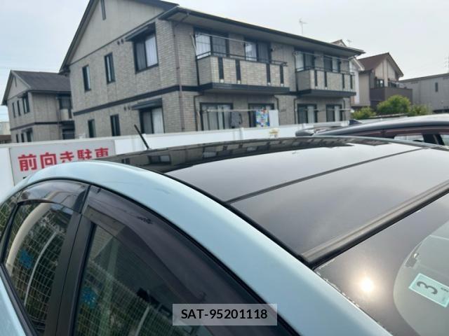 Toyota PRIUS 2010-03 7456986-11