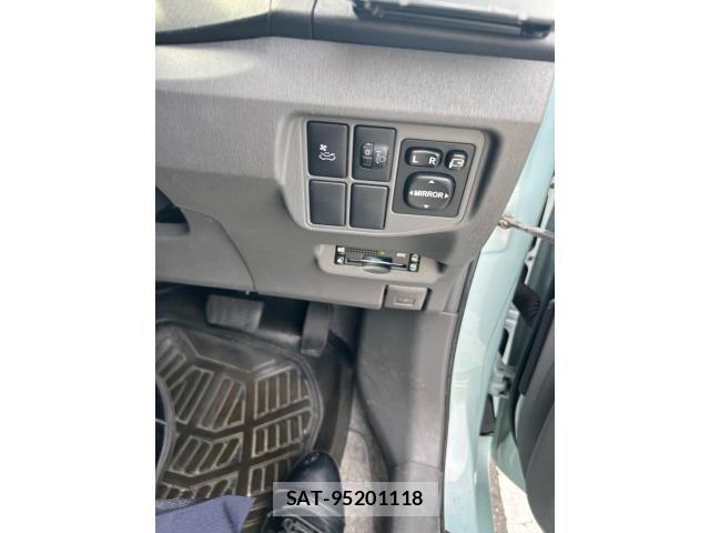 Toyota PRIUS 2010-03 7456986-13