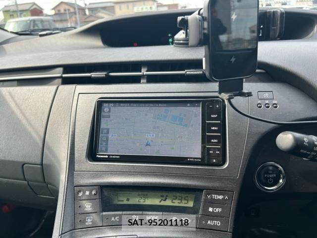 Toyota PRIUS 2010-03 7456986-16