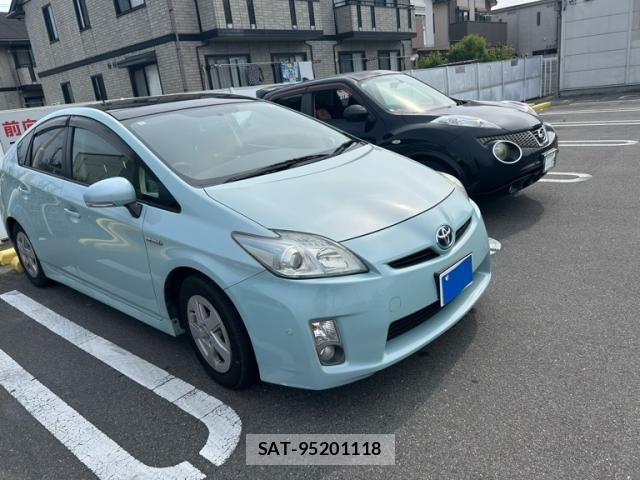 Toyota PRIUS 2010-03 7456986-1