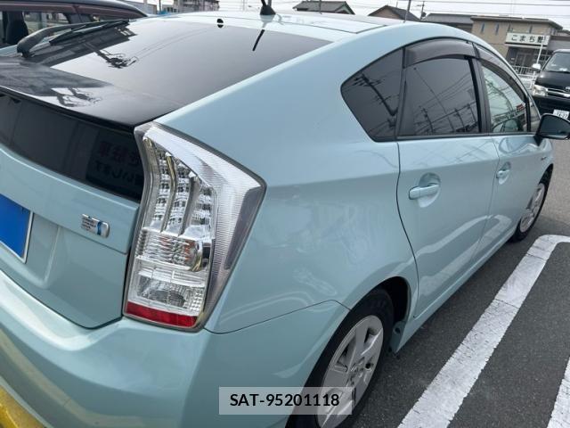 Toyota PRIUS 2010-03 7456986-6