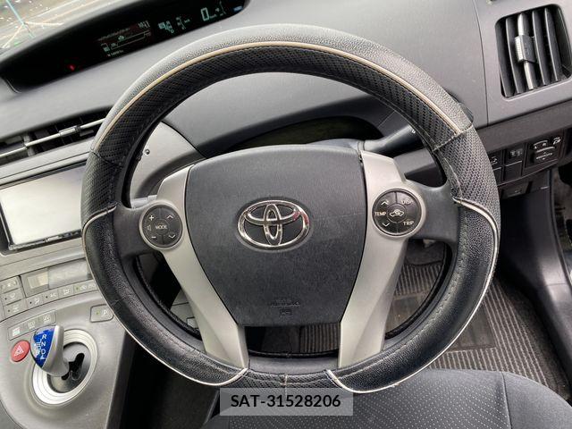 Toyota PRIUS 2012-04 7456948-1