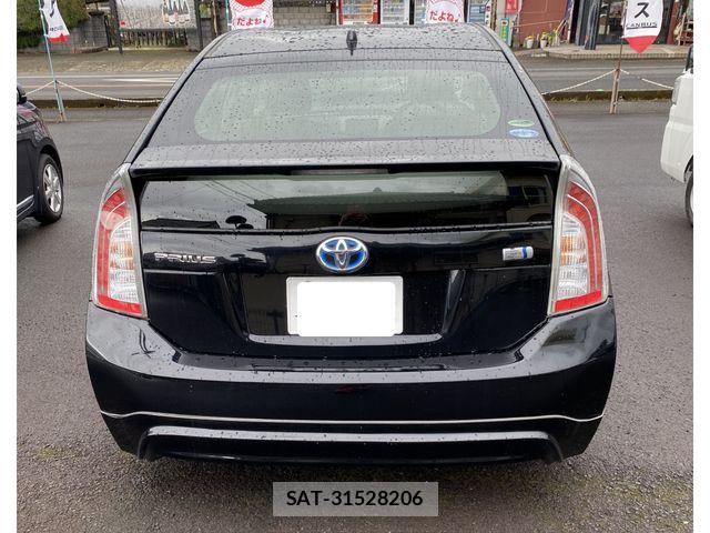 Toyota PRIUS 2012-04 7456948-2