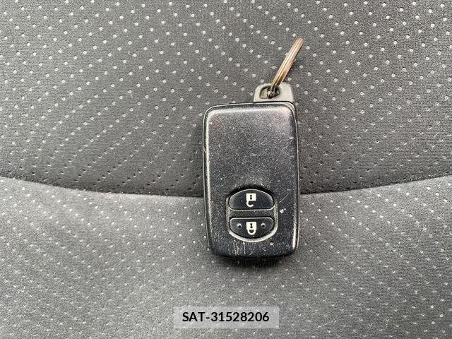 Toyota PRIUS 2012-04 7456948-6