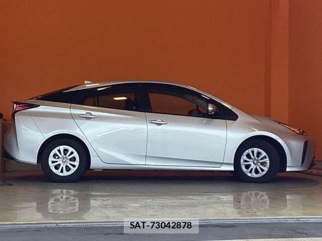 Toyota PRIUS 2020-11 7456872-9