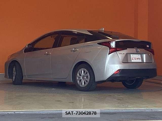 Toyota PRIUS 2020-11 7456872-12