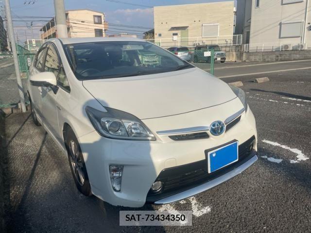 Toyota PRIUS 2015-02 7456975-0
