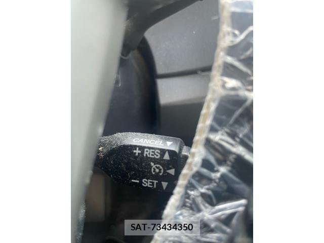 Toyota PRIUS 2015-02 7456975-6