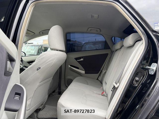 Toyota PRIUS 2010-12 7456941-13