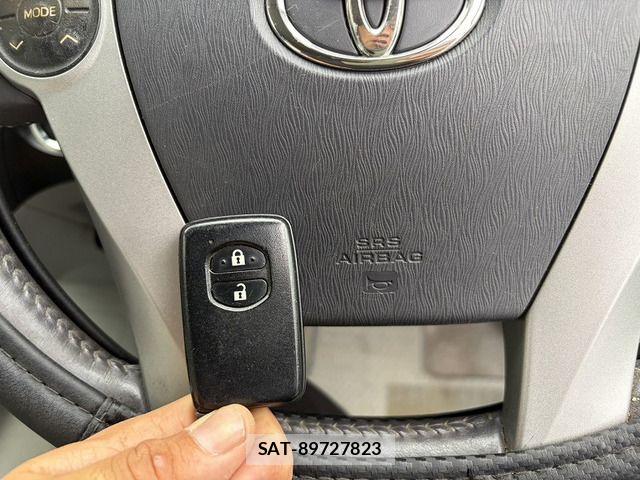 Toyota PRIUS 2010-12 7456941-19