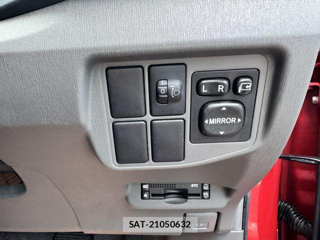 Toyota PRIUS 2009-07 7456973-7