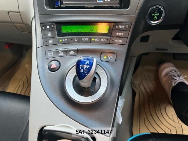 Toyota PRIUS 2009-06 7456969-12