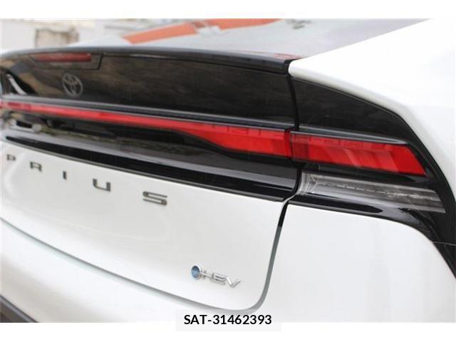 Toyota PRIUS 2023-06 7456859-20