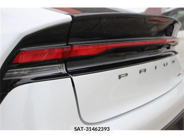 Toyota PRIUS 2023-06 7456859-21