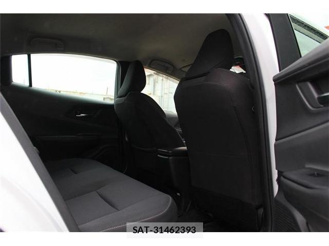 Toyota PRIUS 2023-06 7456859-24