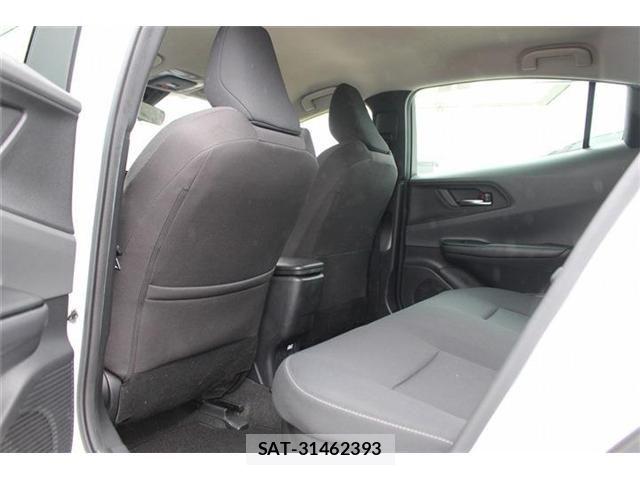 Toyota PRIUS 2023-06 7456859-26