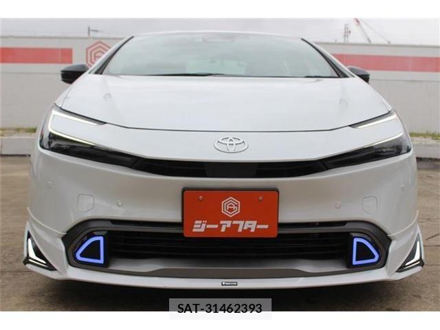 Toyota PRIUS 2023-06 7456859-7