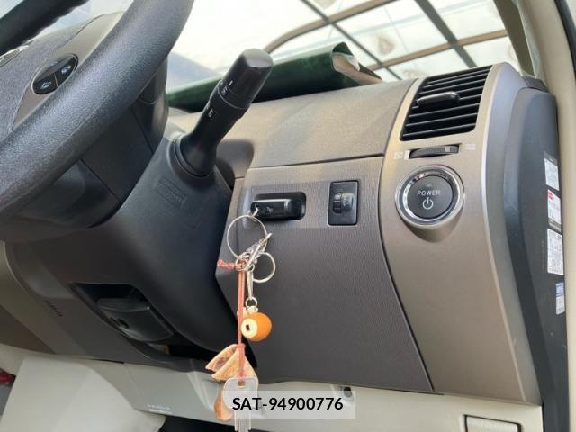 Toyota PRIUS 2006-02 7456954-14