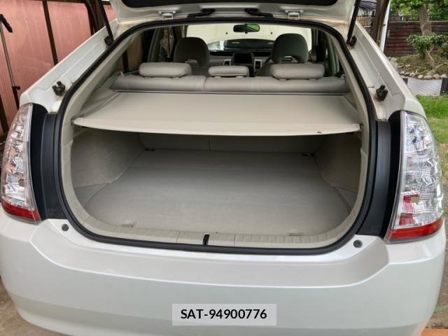 Toyota PRIUS 2006-02 7456954-22