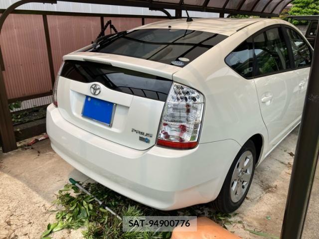 Toyota PRIUS 2006-02 7456954-6