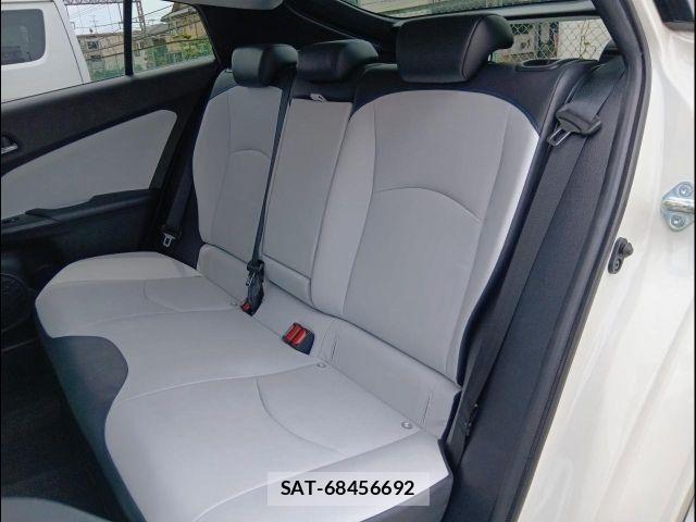 Toyota PRIUS 2018-06 7456886-12