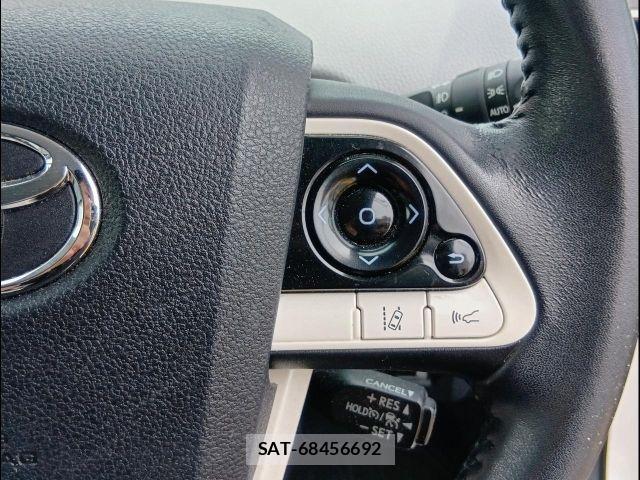 Toyota PRIUS 2018-06 7456886-15