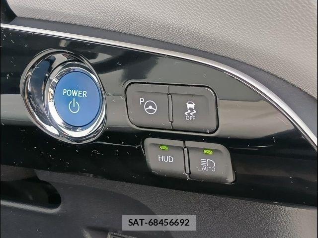 Toyota PRIUS 2018-06 7456886-16
