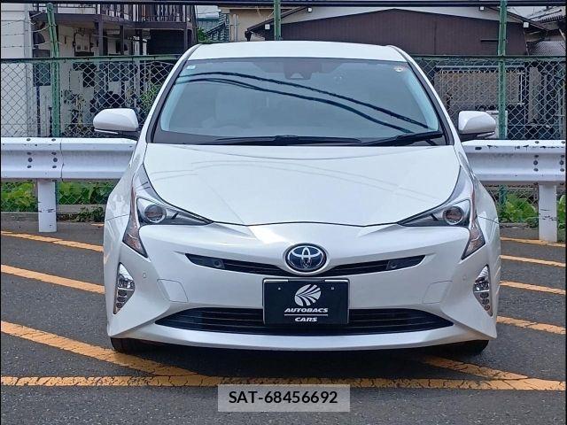 Toyota PRIUS 2018-06 7456886-3