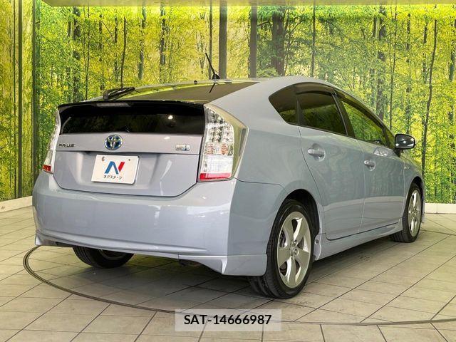 Toyota PRIUS 2010-07 7456951-16