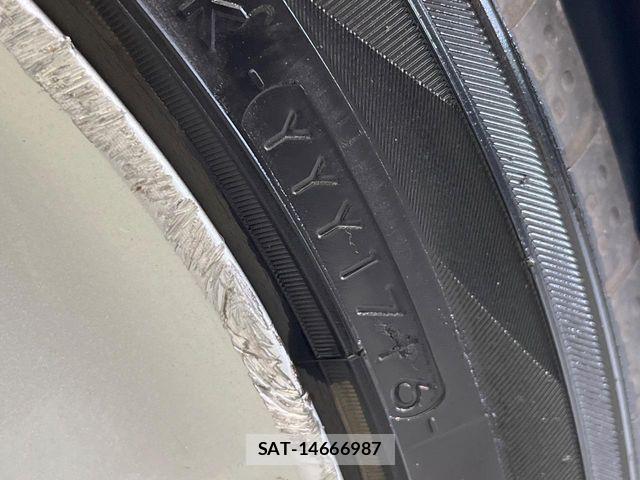 Toyota PRIUS 2010-07 7456951-19