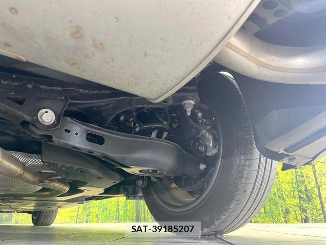 Toyota PRIUS 2023-04 7456860-19