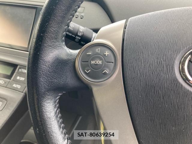 Toyota PRIUS 2011-11 7456977-15