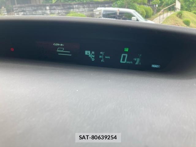 Toyota PRIUS 2011-11 7456977-22