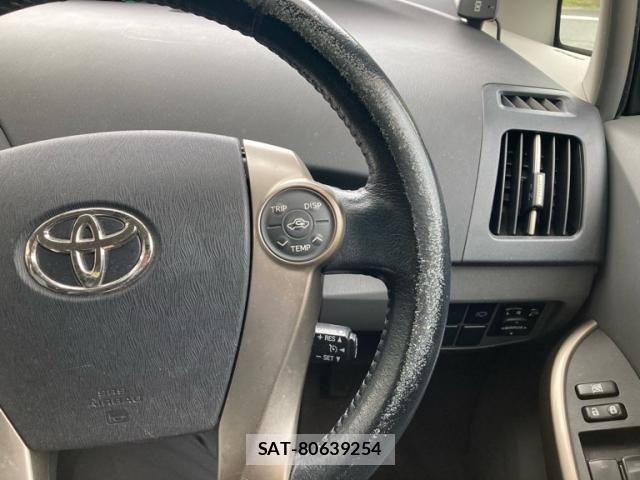 Toyota PRIUS 2011-11 7456977-28