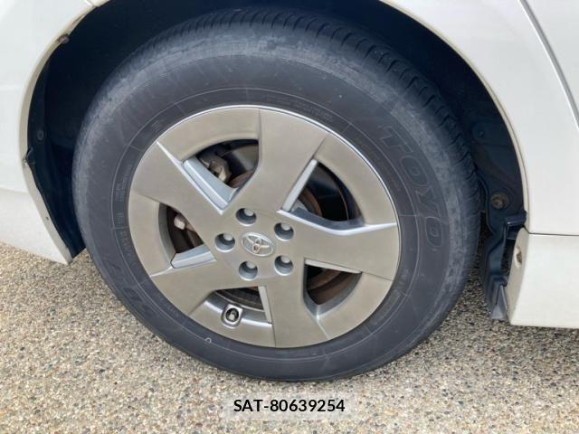 Toyota PRIUS 2011-11 7456977-3