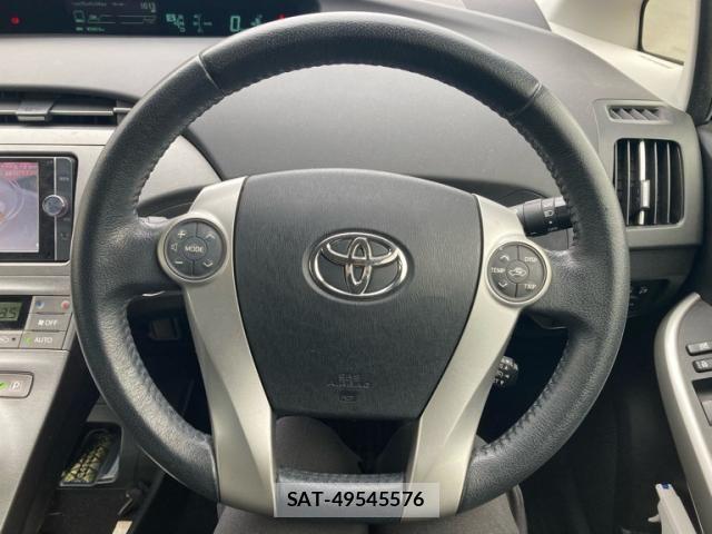 Toyota PRIUS 2013-09 7456952-12