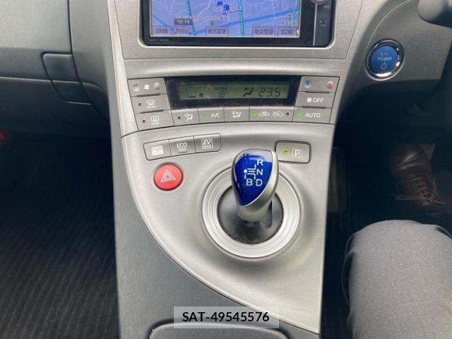 Toyota PRIUS 2013-09 7456952-16