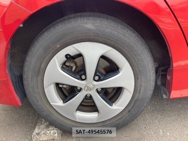 Toyota PRIUS 2013-09 7456952-4