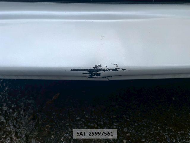 Toyota PRIUS 2011-03 7456935-19
