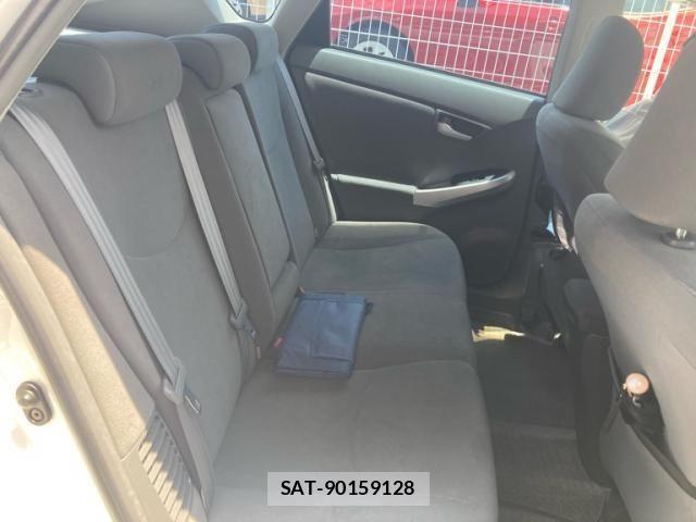 Toyota PRIUS 2010-07 7456934-16