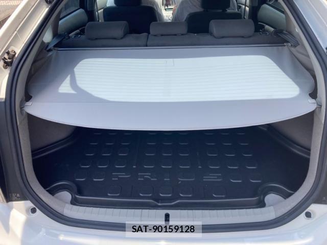 Toyota PRIUS 2010-07 7456934-17