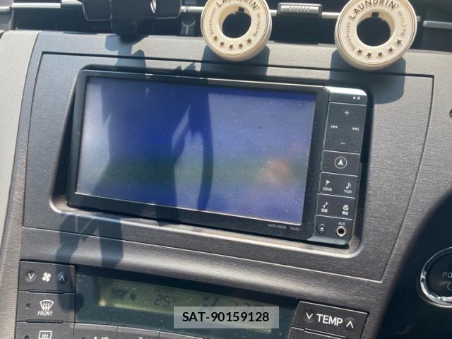 Toyota PRIUS 2010-07 7456934-21