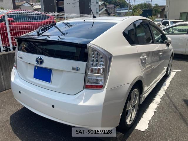 Toyota PRIUS 2010-07 7456934-3